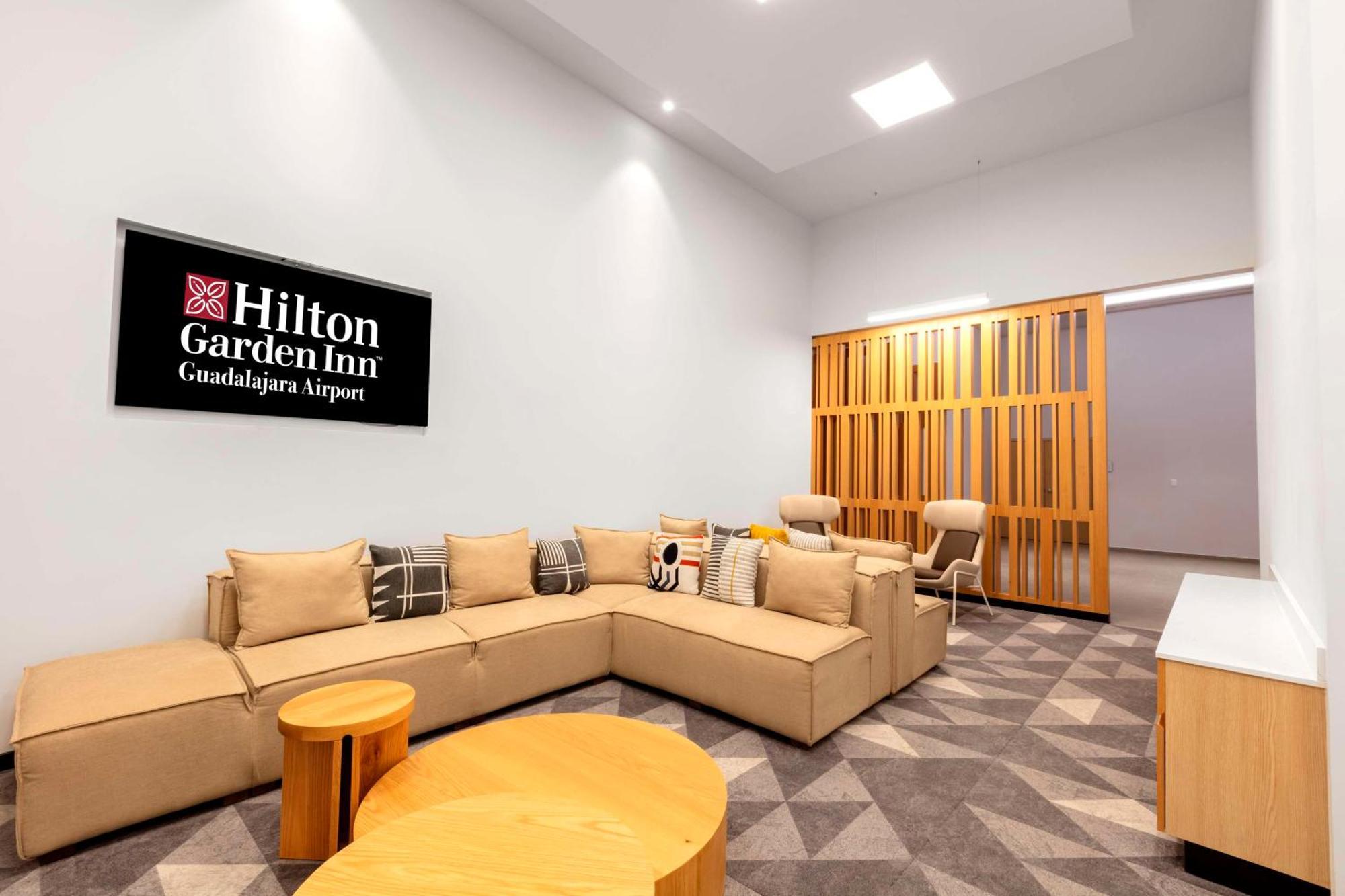 Hilton Garden Inn Guadalajara Airport Эль-Сапоте Экстерьер фото