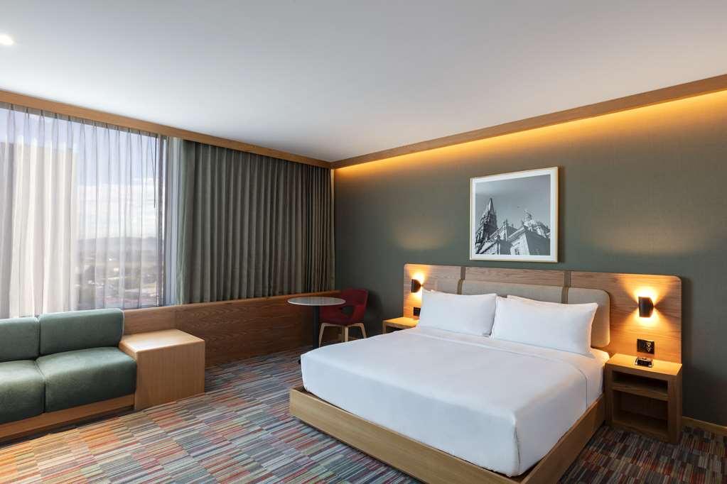 Hilton Garden Inn Guadalajara Airport Эль-Сапоте Номер фото